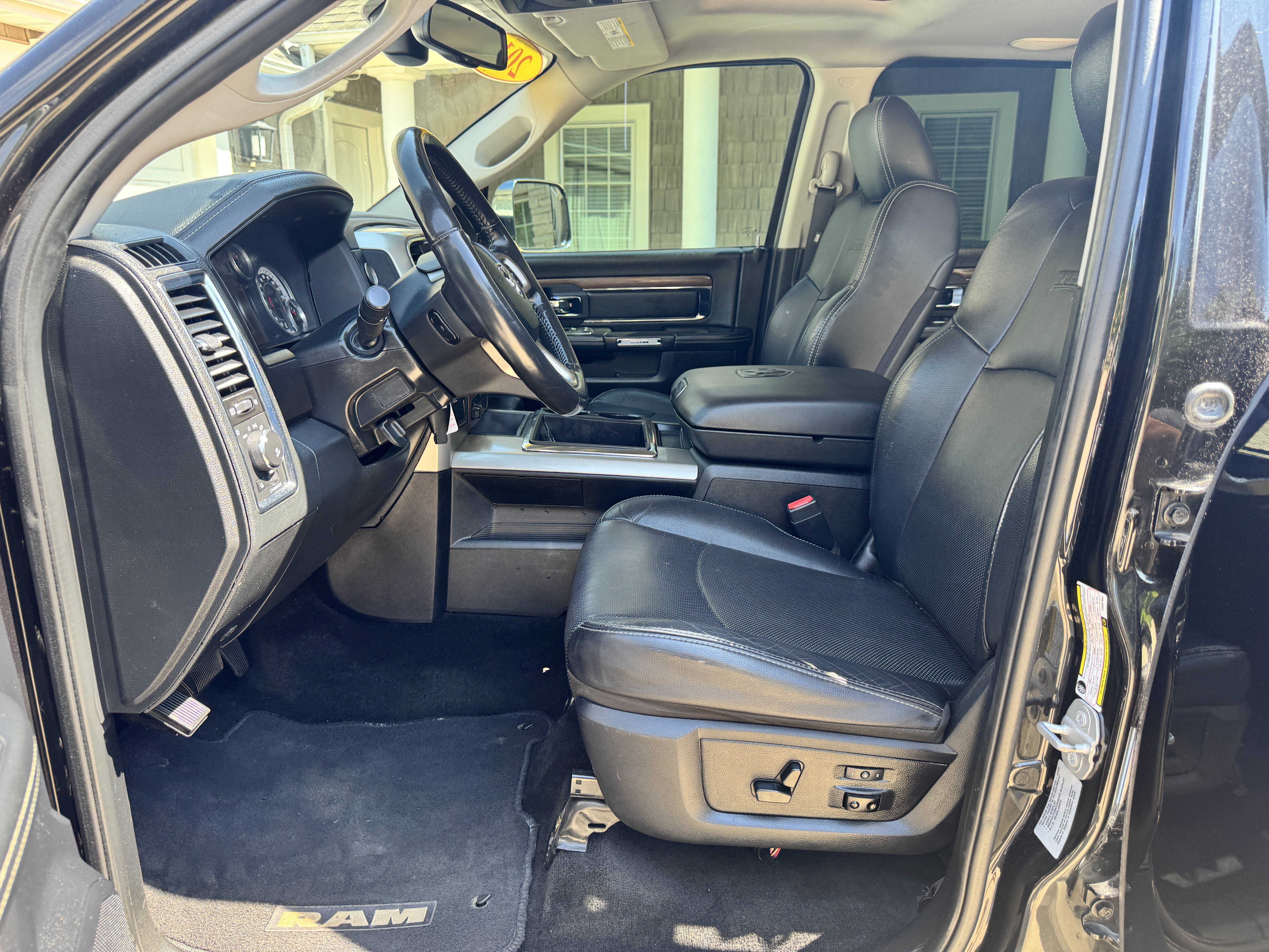 Used 2015 RAM 2500 Laramie w/ Snow Chief Group AWD/4WD image 10