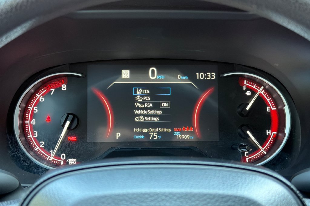 Used 2025 Toyota RAV4 LE AWD/4WD image 20