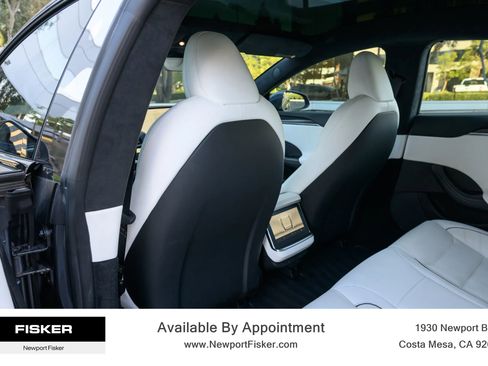 Used 2022 Tesla Model S Plaid image 17