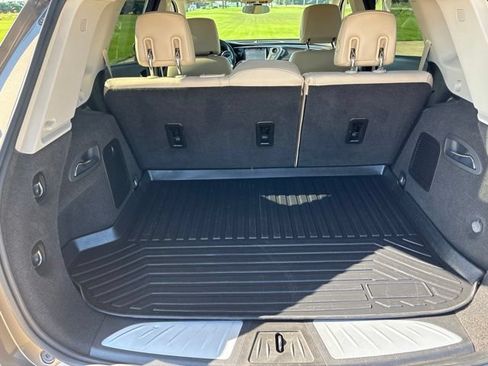 Used 2019 Buick Envision Essence FWD image 16