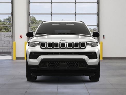 New 2024 Jeep Compass Latitude w/ Sun and Sound Group image 9