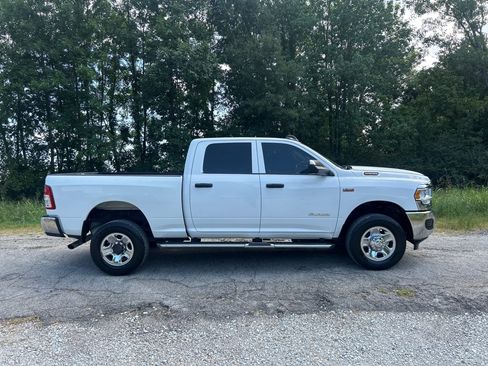 Used 2020 RAM 2500 Tradesman w/ Chrome Appearance Group AWD/4WD image 6