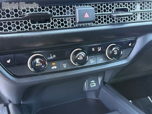 Certified 2025 Honda HR-V Sport image 23
