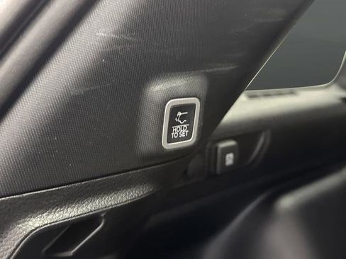 Used 2024 Jeep Grand Cherokee Limited w/ Luxury Tech Group II image 16