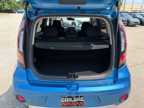 Used 2018 Kia Soul + FWD image 13