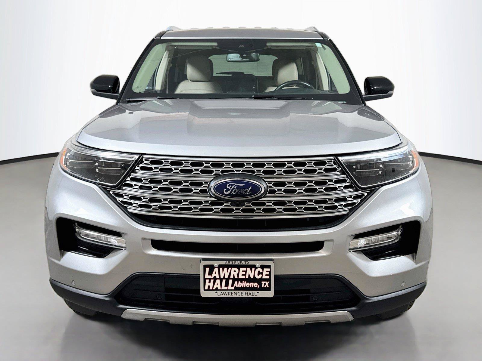 Used 2022 Ford Explorer Limited w/ Equipment Group 301A AWD/4WD image 2