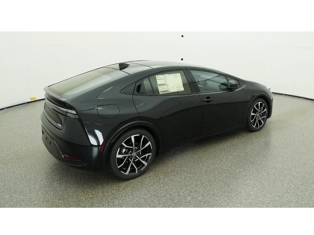 New 2026 Toyota Prius Plug-In Hybrid FWD image 9