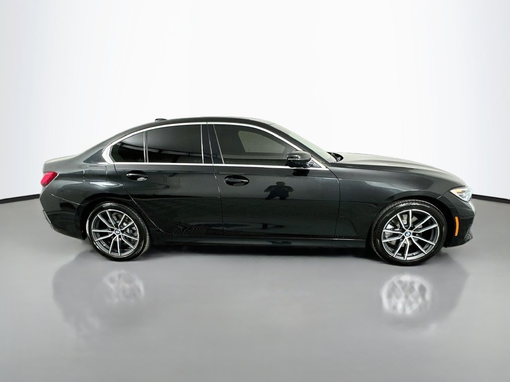 Used 2019 BMW 330i Sedan w/ Premium Package RWD image 4