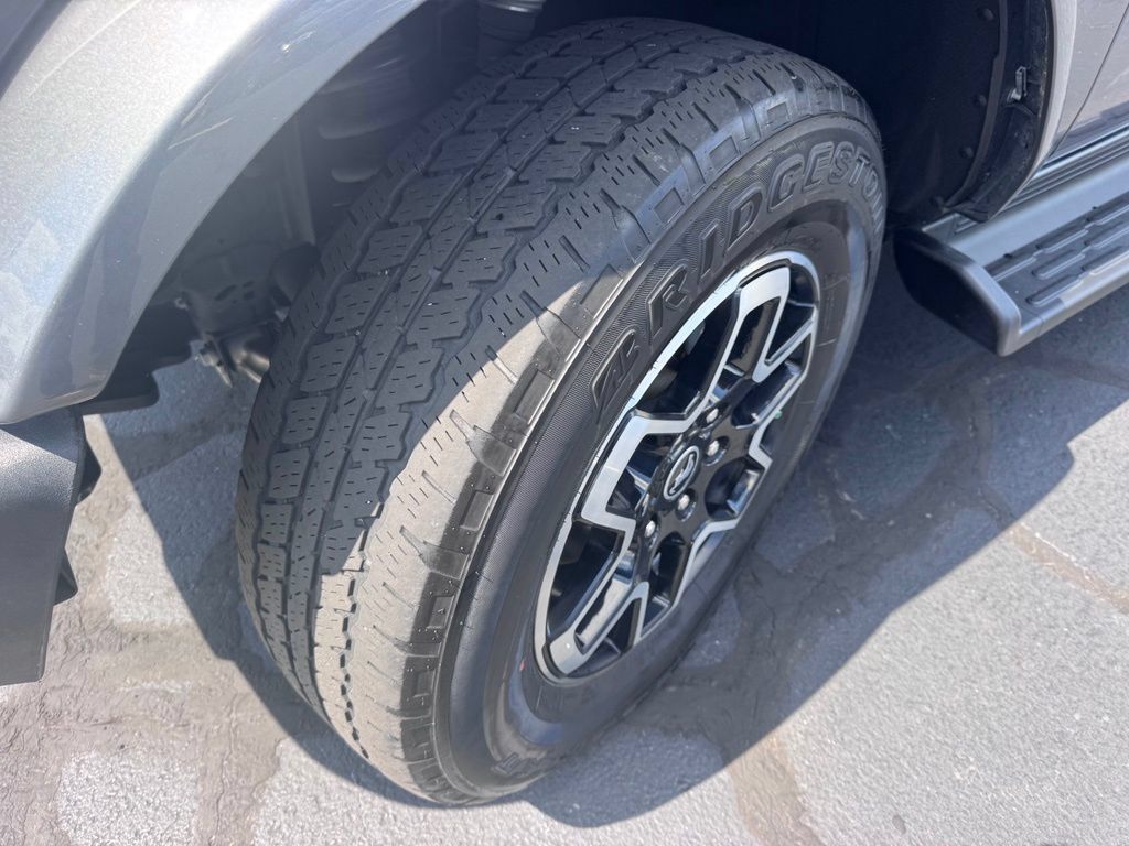 Used 2023 Ford Bronco Outer Banks AWD/4WD image 45