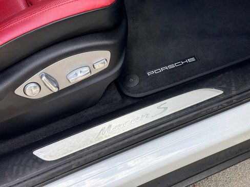 Used 2017 Porsche Macan S AWD/4WD image 26