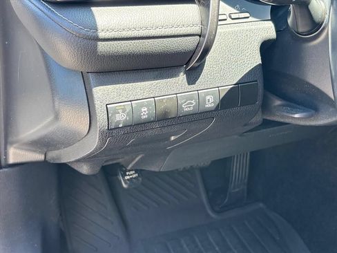 Used 2023 Toyota Camry SE FWD image 7