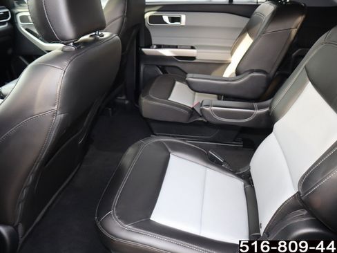 Used 2022 Ford Explorer XLT w/ Equipment Group 202A image 19