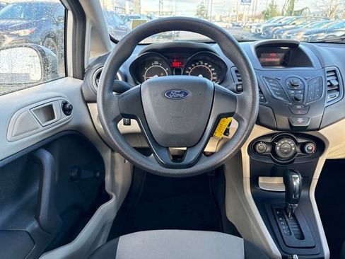 Used 2013 Ford Fiesta S image 18