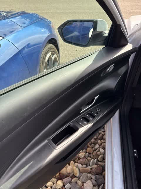Used 2024 Hyundai Elantra SEL FWD image 12
