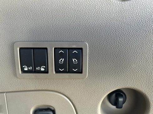 Used 2016 Chevrolet Tahoe LT w/ Luxury Package image 15