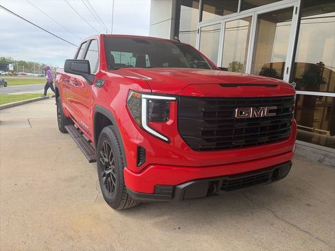 Used 2026 GMC Sierra 1500 Pro w/ Graphite Edition image 4