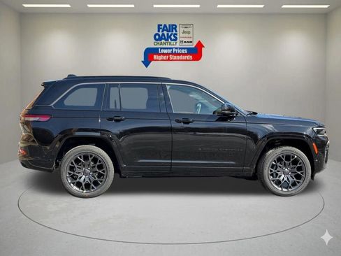 New 2026 Jeep Grand Cherokee Summit w/ Obsidian Package AWD/4WD image 5