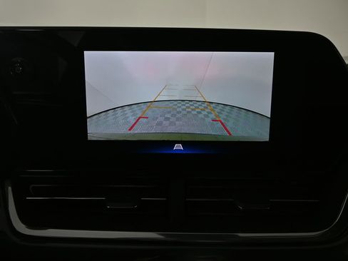 Used 2024 Chevrolet Trax ACTIV w/ Driver Confidence Package image 27