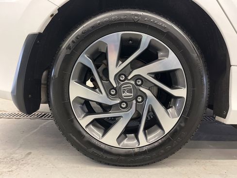 Used 2018 Honda Civic EX image 36