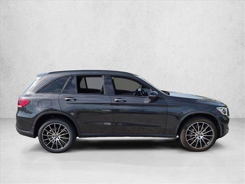 Used 2022 Mercedes-Benz GLC 300 image 4