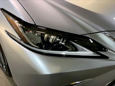 Used 2025 Lexus ES 350 w/ Premium Package image 27