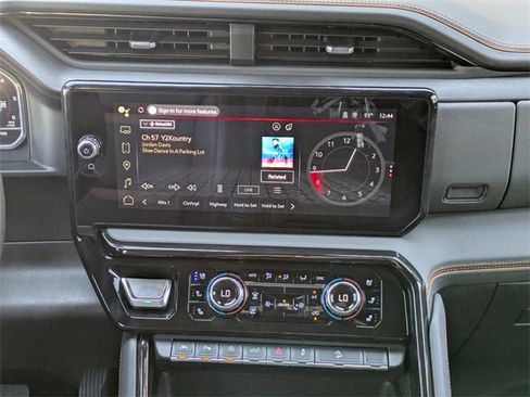 Used 2025 GMC Sierra 1500 AT4 image 18