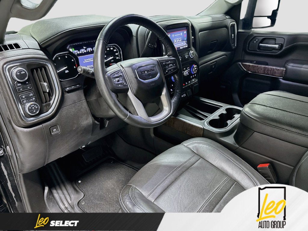 Used 2023 GMC Sierra 3500 Denali w/ Denali Ultimate Package AWD/4WD image 12
