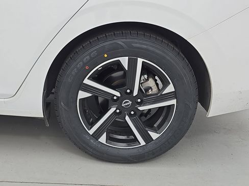 Used 2024 Nissan Sentra SV image 31