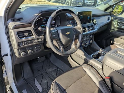 Used 2024 Chevrolet Tahoe High Country w/ Advanced Technology Package AWD/4WD image 15