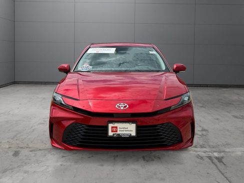 Used 2025 Toyota Camry LE FWD image 8
