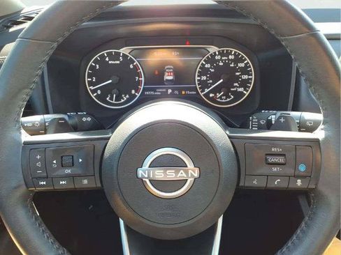 Certified 2024 Nissan Rogue SV w/ SV Premium Package FWD image 14