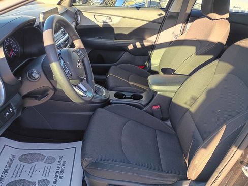 Used 2021 Kia Forte LXS image 11