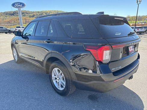 New 2026 Ford Explorer Active image 9