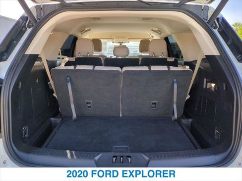 Used 2020 Ford Explorer XLT w/ Equipment Group 202A AWD/4WD image 23