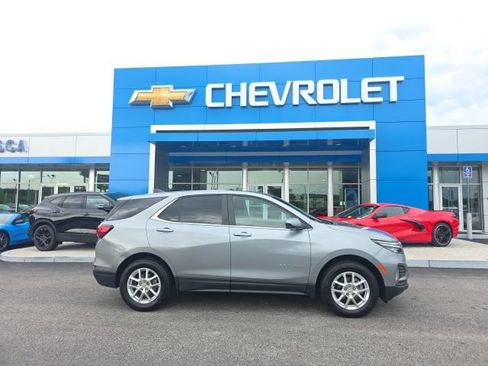 Used 2024 Chevrolet Equinox LT AWD/4WD image 2