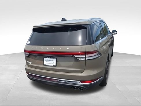 Used 2025 Lincoln Aviator Reserve w/ Equipment Group 201A AWD/4WD image 8