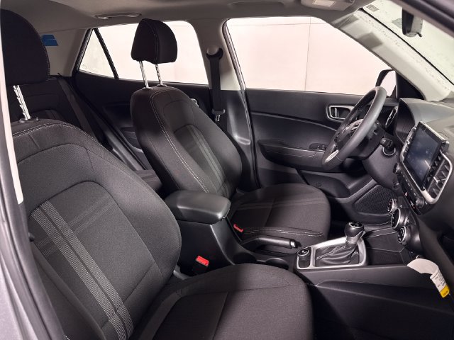 Used 2024 Hyundai Venue SEL FWD image 14