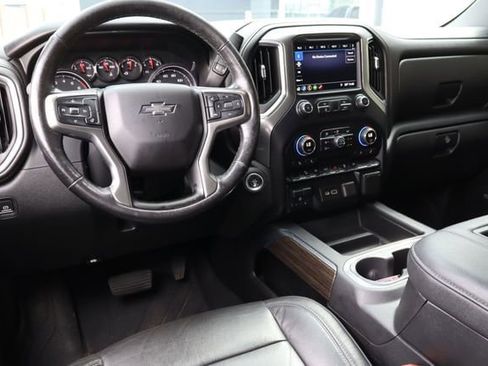 Used 2019 Chevrolet Silverado 1500 LT Trail Boss AWD/4WD image 4