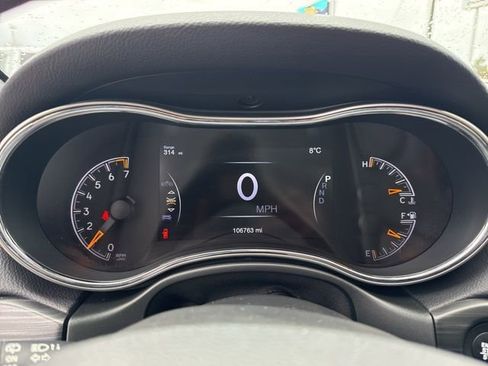 Used 2020 Jeep Grand Cherokee Limited w/ Luxury Group II image 25