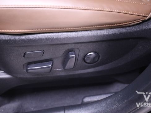 Used 2022 Kia Telluride SX w/ SX Prestige Package image 15