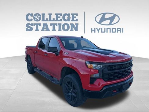 Used 2023 Chevrolet Silverado 1500 Custom Trail Boss w/ LPO, Dark Essentials Package image 3