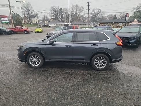 Used 2024 Honda CR-V EX image 3