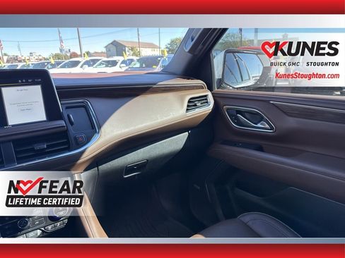 Used 2024 Chevrolet Suburban High Country image 45