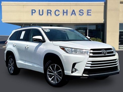 Used 2017 Toyota Highlander XLE w/ Carpet Mat Package AWD/4WD image 1