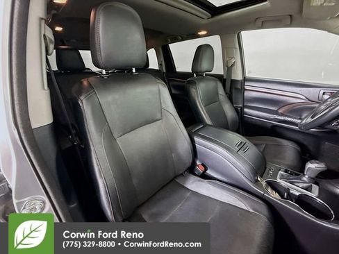 Used 2014 Toyota Highlander Limited image 31