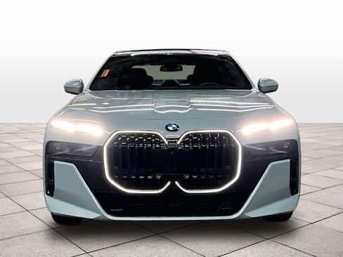 Certified 2025 BMW 760i xDrive 760i xDrive image 3