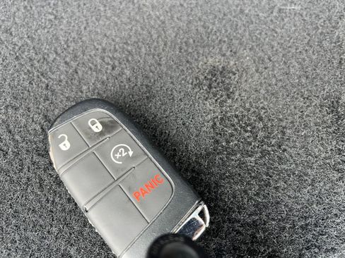 Used 2025 Jeep Compass Limited AWD/4WD image 25