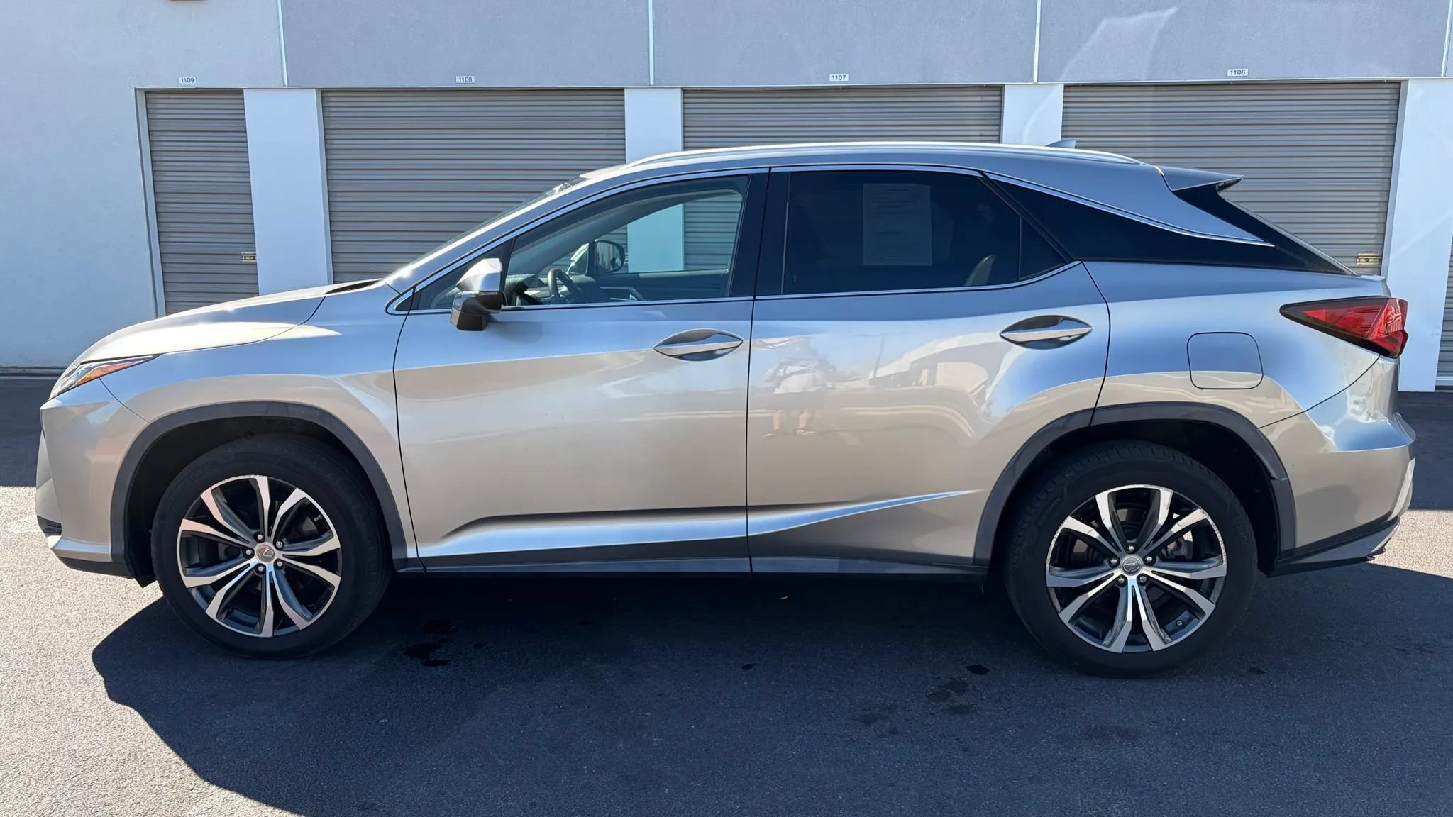 Used 2017 Lexus RX 350 FWD w/ Premium Package image 2