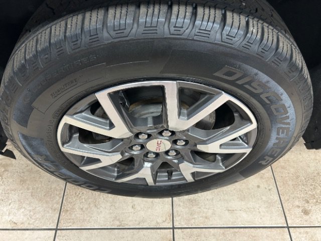 Used 2020 GMC Acadia SLE FWD image 21