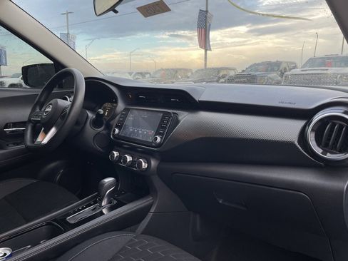 Used 2024 Nissan Kicks SV image 25